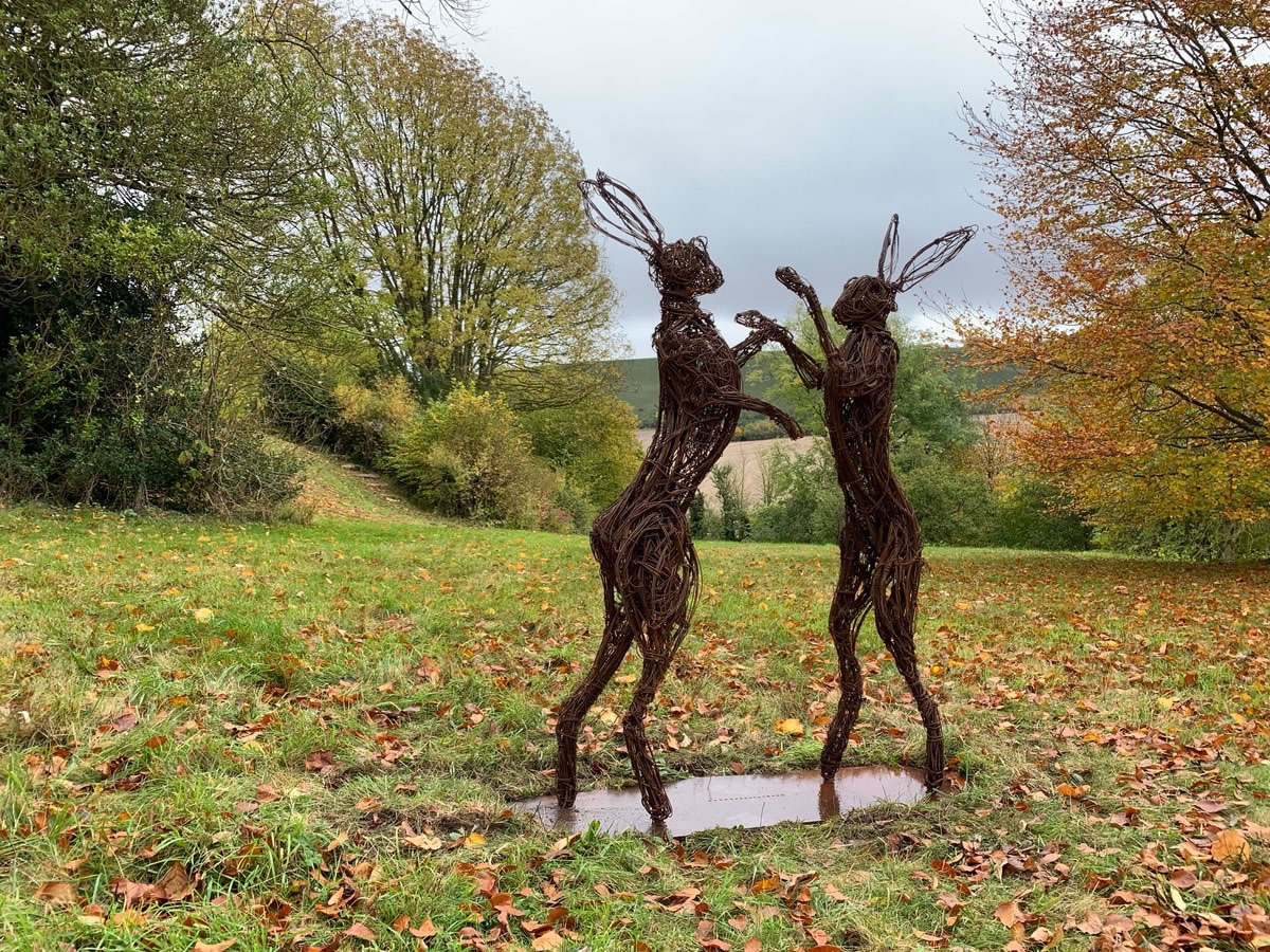 Mad March Hares. These sculptures are available in steel wire, bronze wire and copper wire, delivered and installed. From 80 cm high